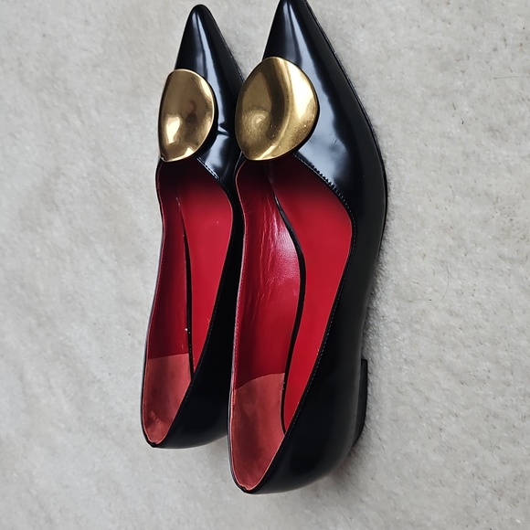 Tory Burch Patos Point Toe Black Flat Patent Leather Gold Medal, Womens Size 7 M - Picture 2 of 10